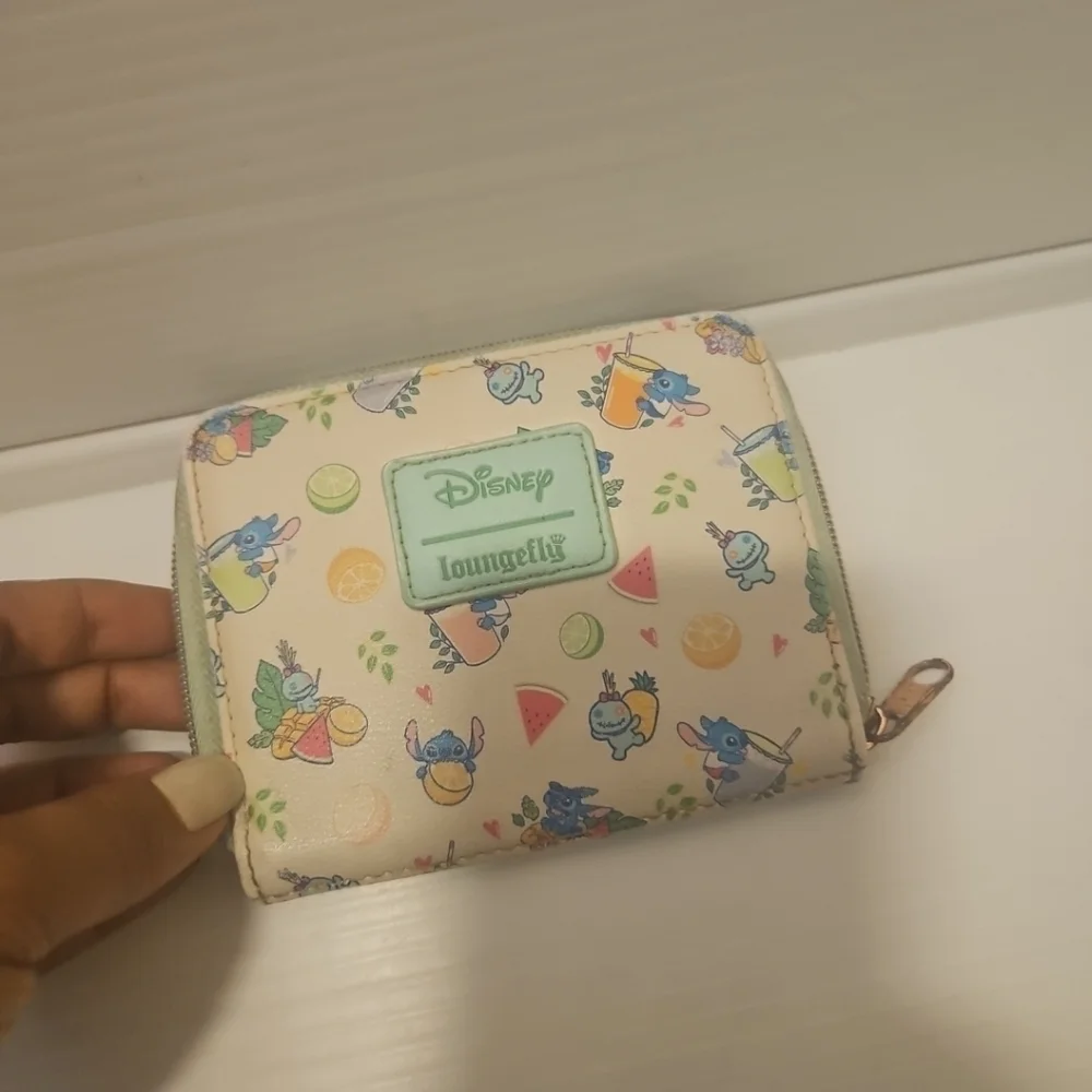 Loungefly Stitch Traveling Mini Zip Wallet